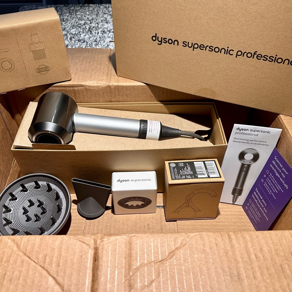 NEW Dyson Professional Dryer